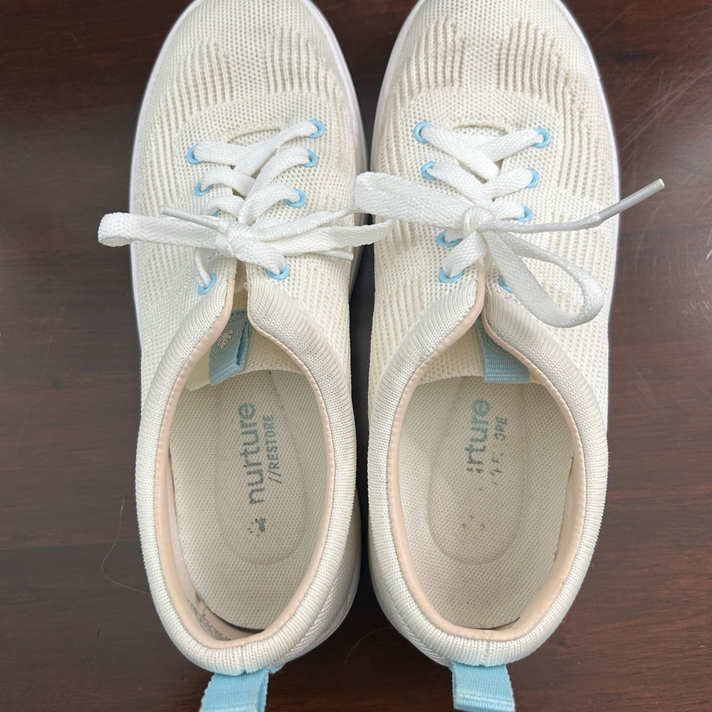 Nurture by Lamaze Cream Sneakers with Blue Highlights